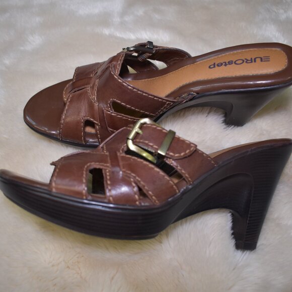 Eurostep Brown Leather Slip-On Sandals Size 8 Open Toe Buckle Casual Comfrot - Picture 8 of 10